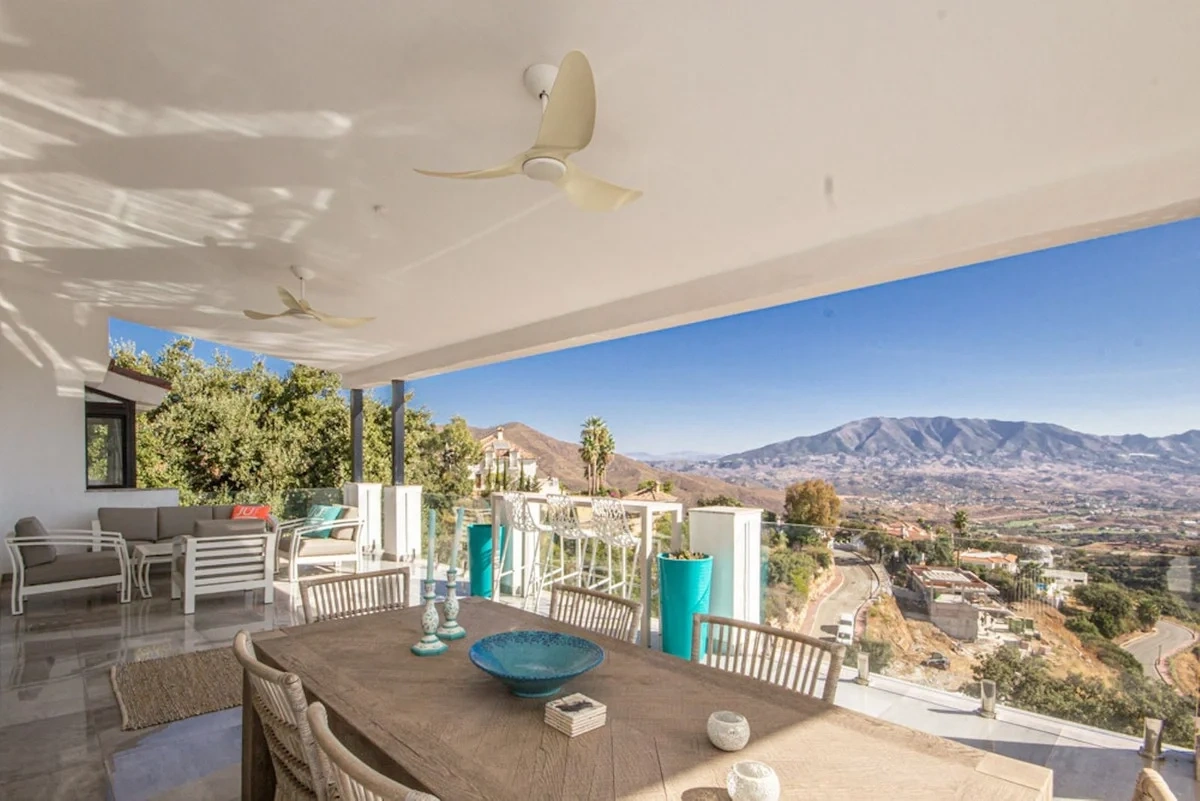 2 - venta casa ojen andalucía españa