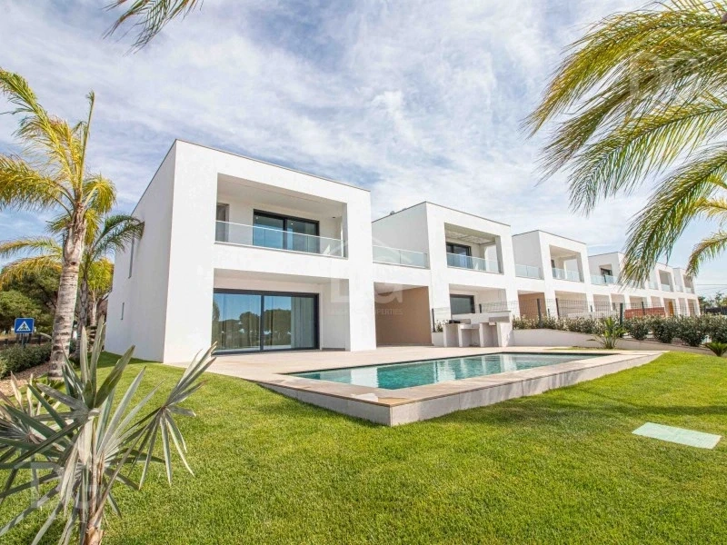 1 - house for sale in quatro estradas algarve portugal