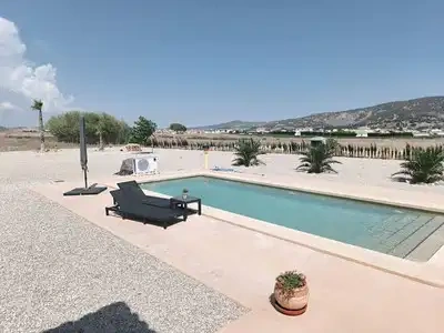 2 - verkoop villa pinoso valencian community spanje