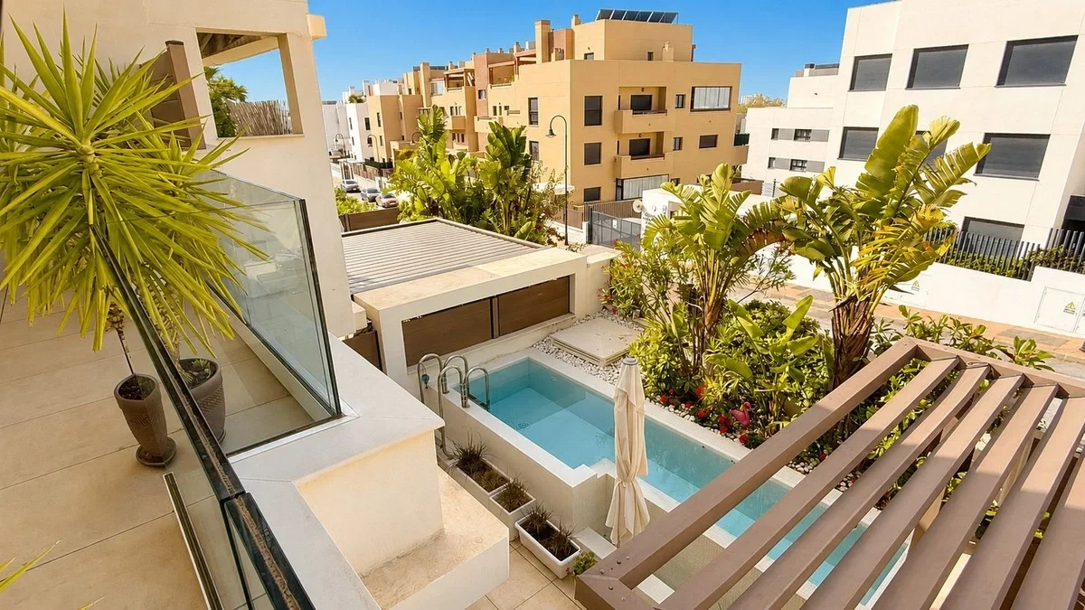 2 - venta casa a pie de playa mijas andalucía españa