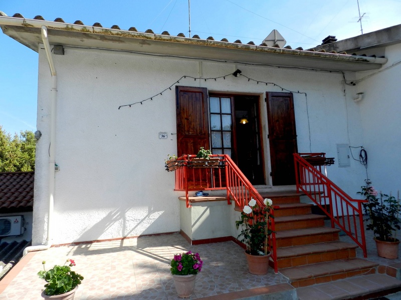 0 - venda apartamento castellina marittima toscana itália
