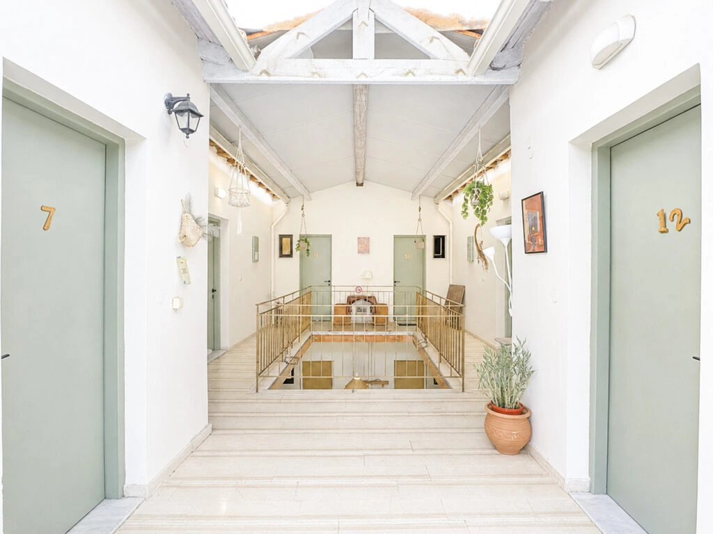 1 - vente appartement pieds dans l'eau ypsos îles ioniennes grèce