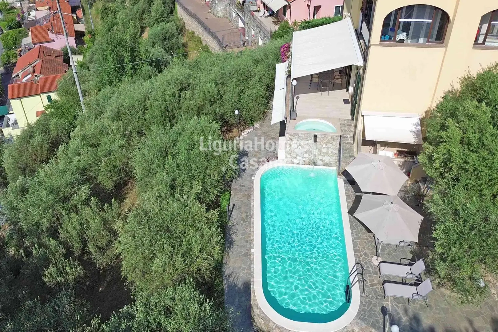2 - verkoop appartement uitzicht op zee magliolo liguria italië