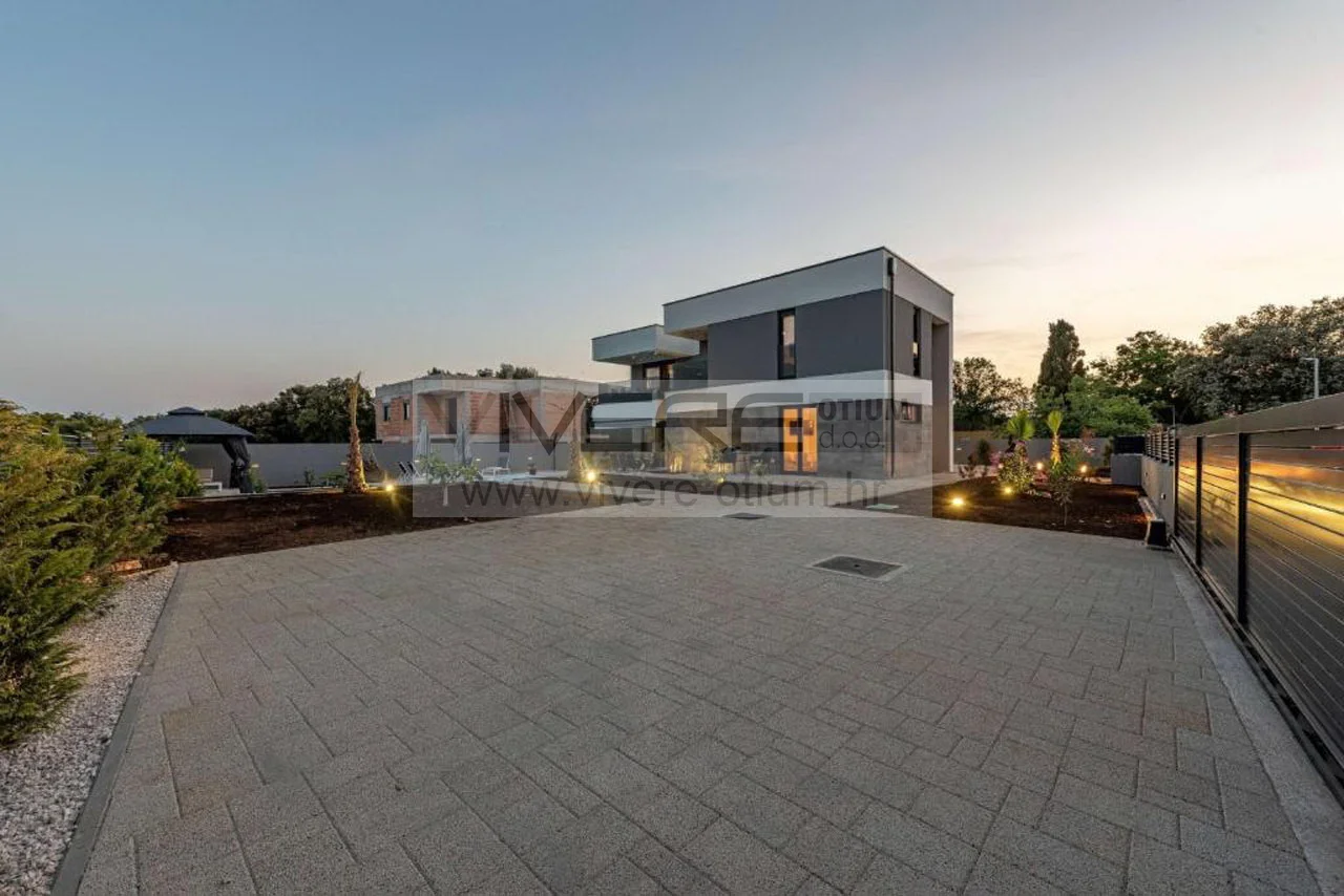 2 - venta casa a pie de playa zaton zadar croacia