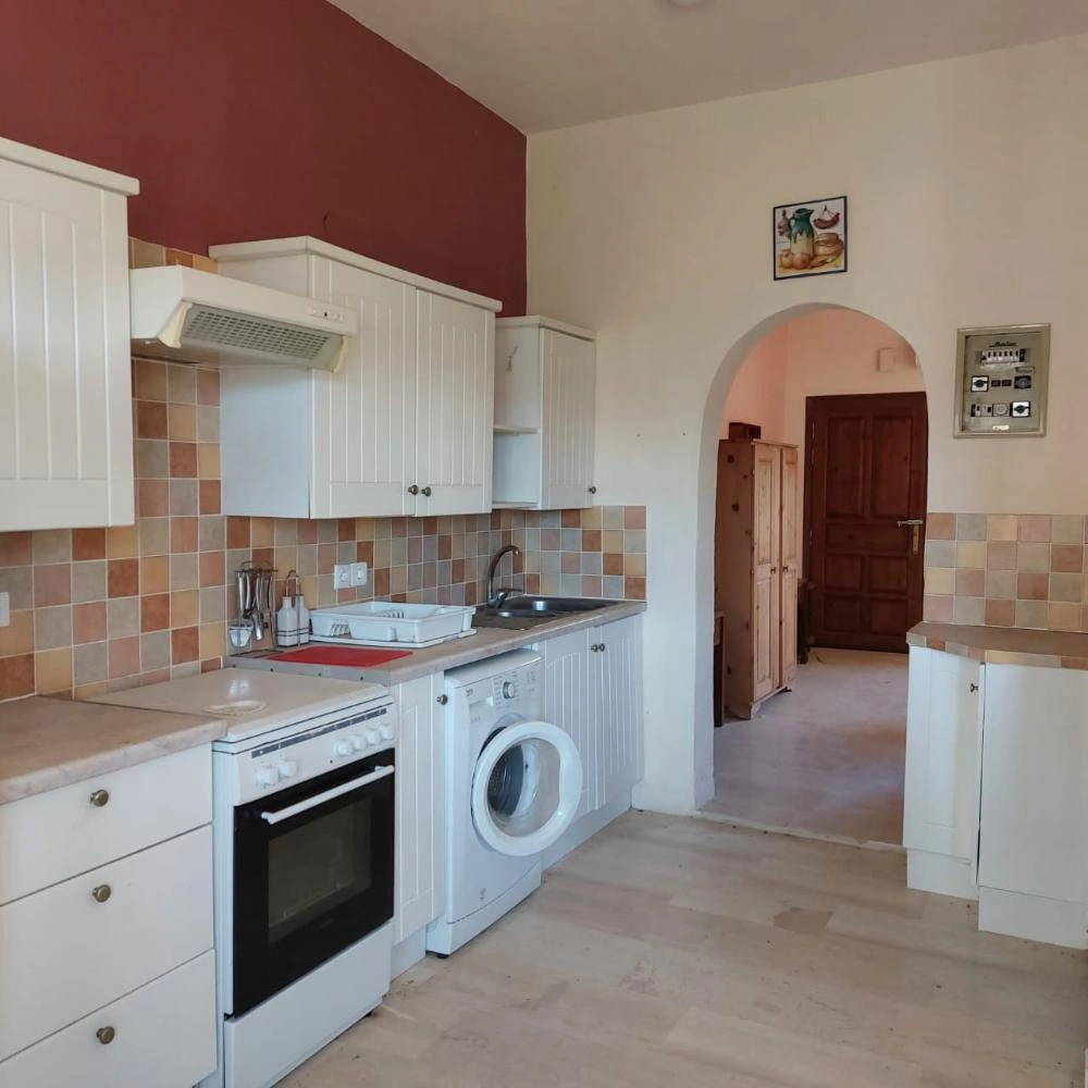 2 - vente maison petrás crète grèce