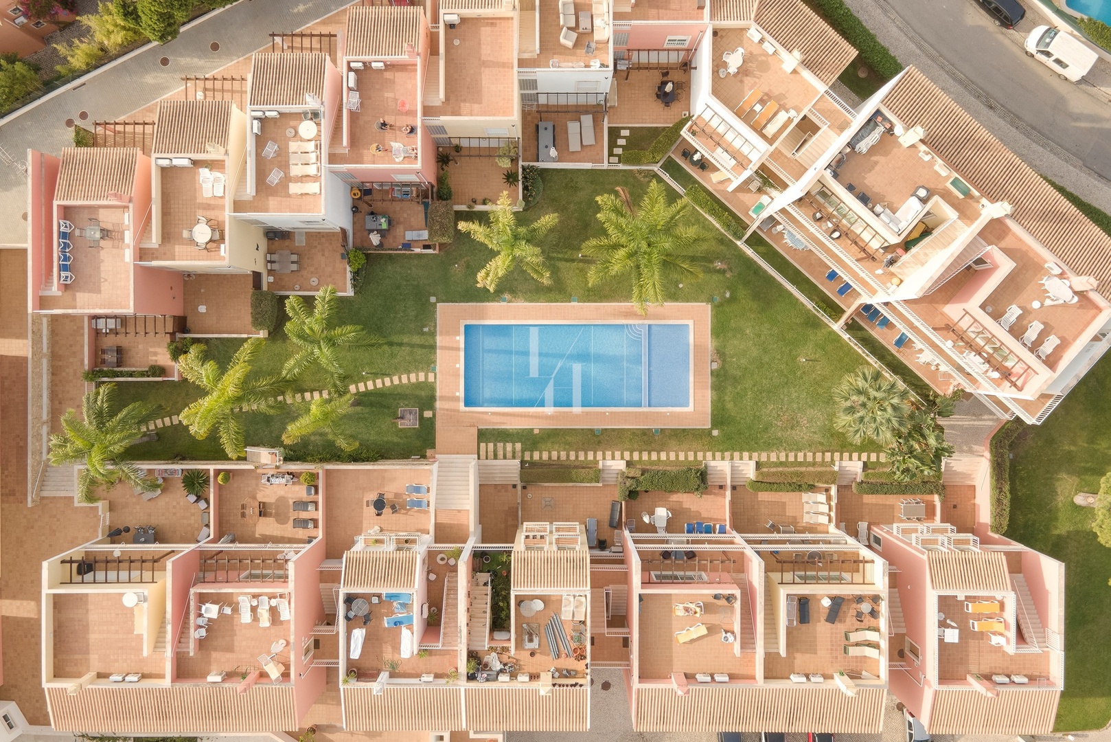 1 - beach walk apartment for vacation rentals in quarteira algarve portugal