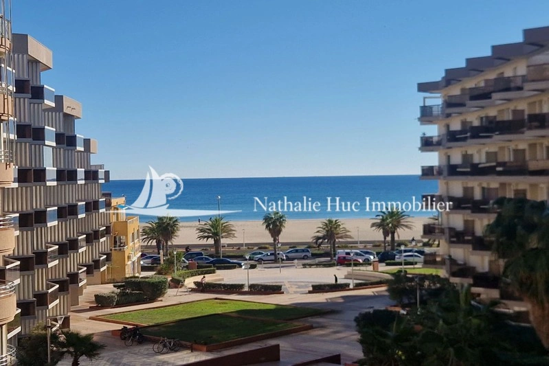 Apartamento vista de mar com terraco