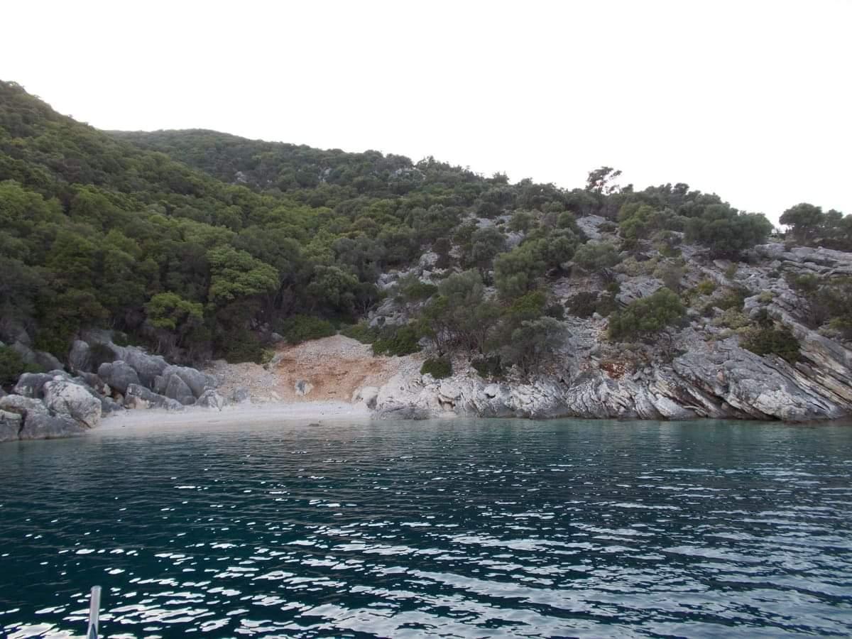 1 - vendita terreno vista mare nisída meganísi isole ioniche grecia