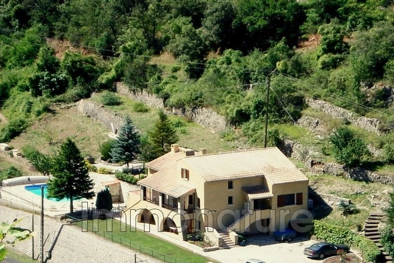 Casa com piscina