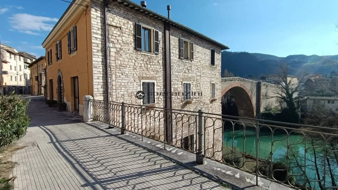 1 - продажа квартира fossombrone марке италия