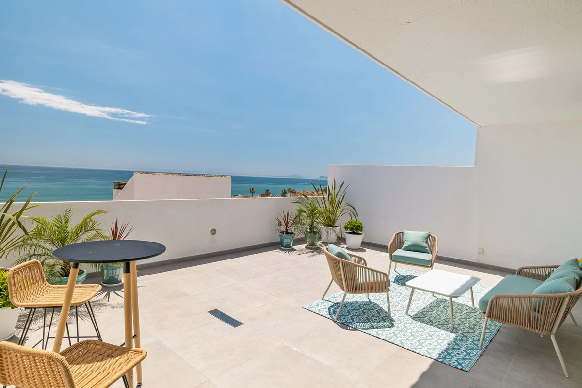 2 - vente appartement pieds dans l'eau estepona - costa del sol andalousie espagne