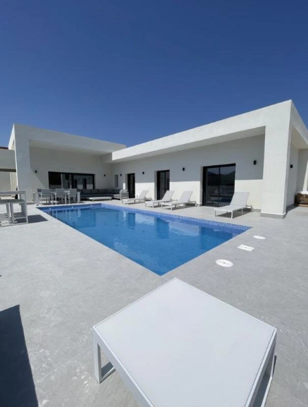 1 - venda villa pinoso comunidade valenciana espanha