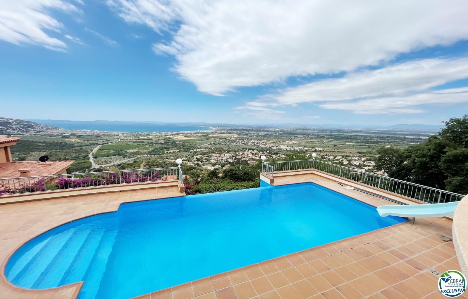 2 - house for sale in roses catalonia spain