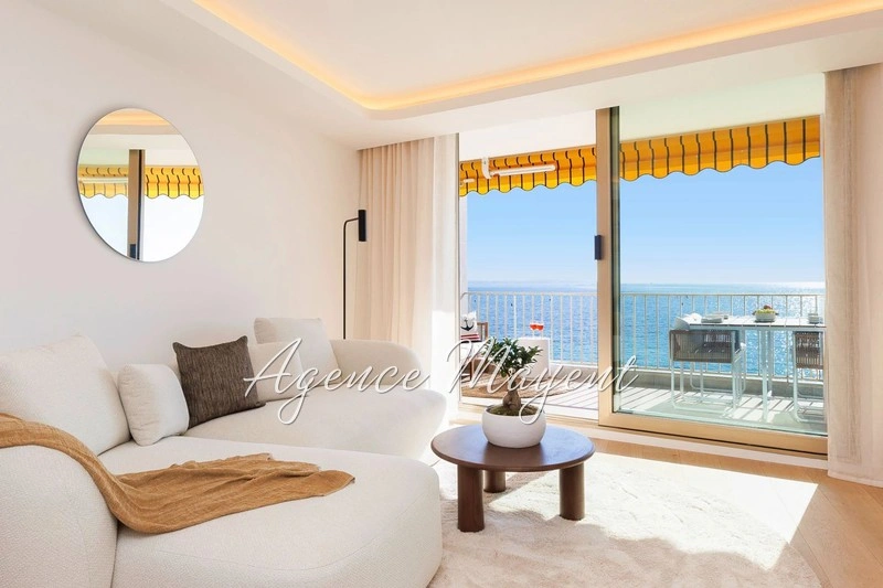 Apartamento vista al mar con terraza