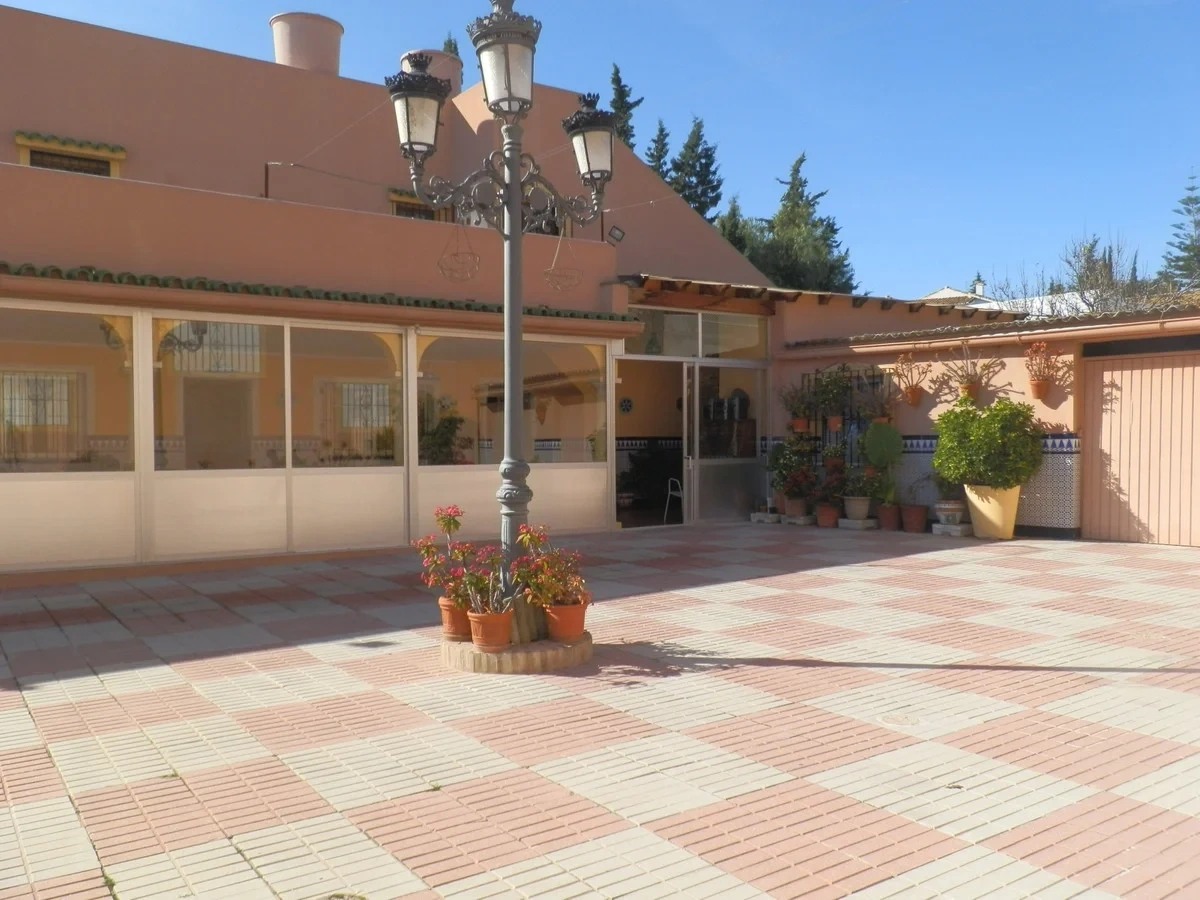 1 - venta comercio benahavis - costa del sol andalucía españa