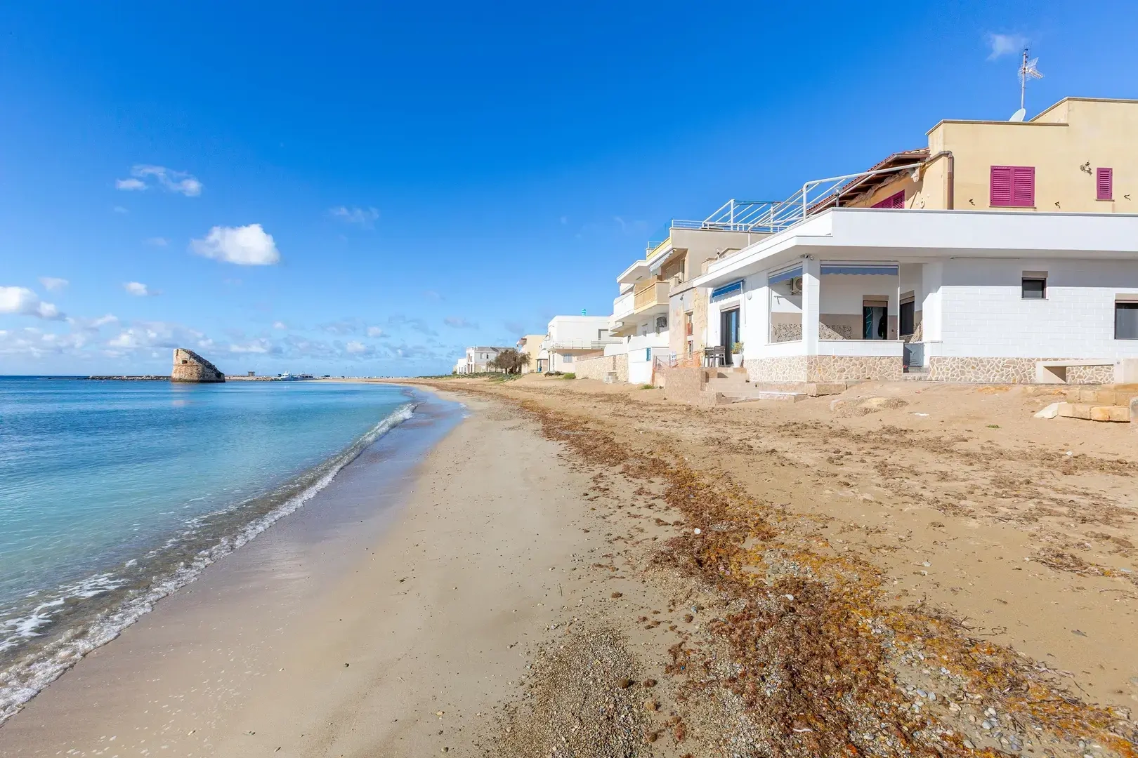 1 - verkauf wohnung direkt am wasser salve apulien italien