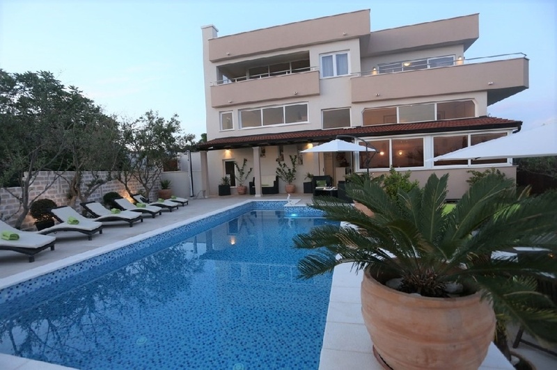 2 - venda edifício vista de mar trogir split-dalmácia croácia
