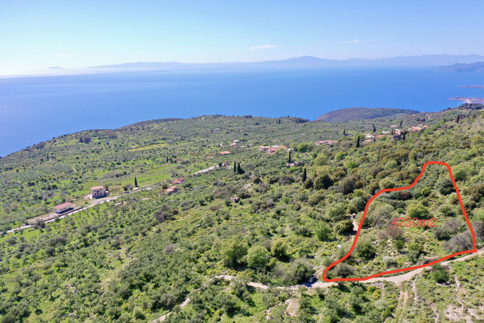 Terreno vista al mar de 4 230 m²