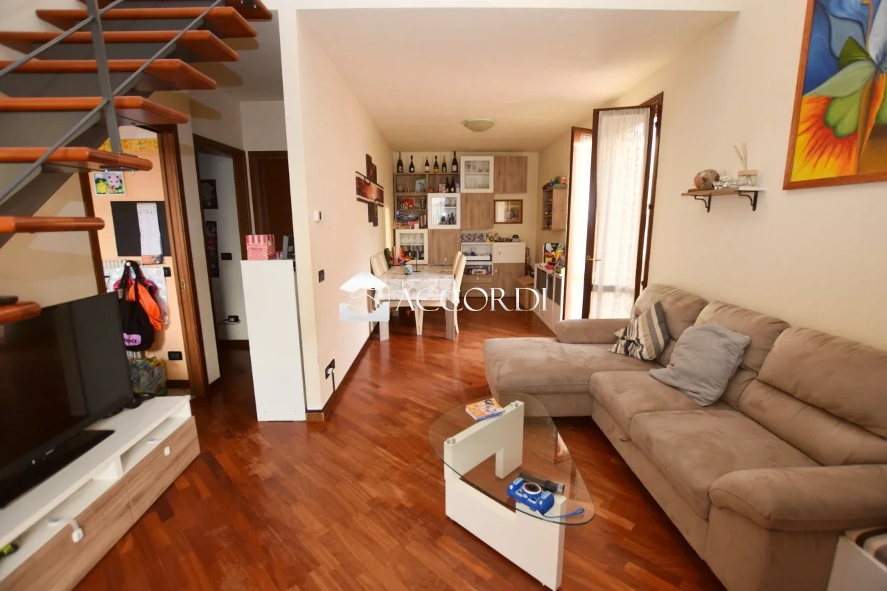 2 - venda apartamento povegliano vêneto itália