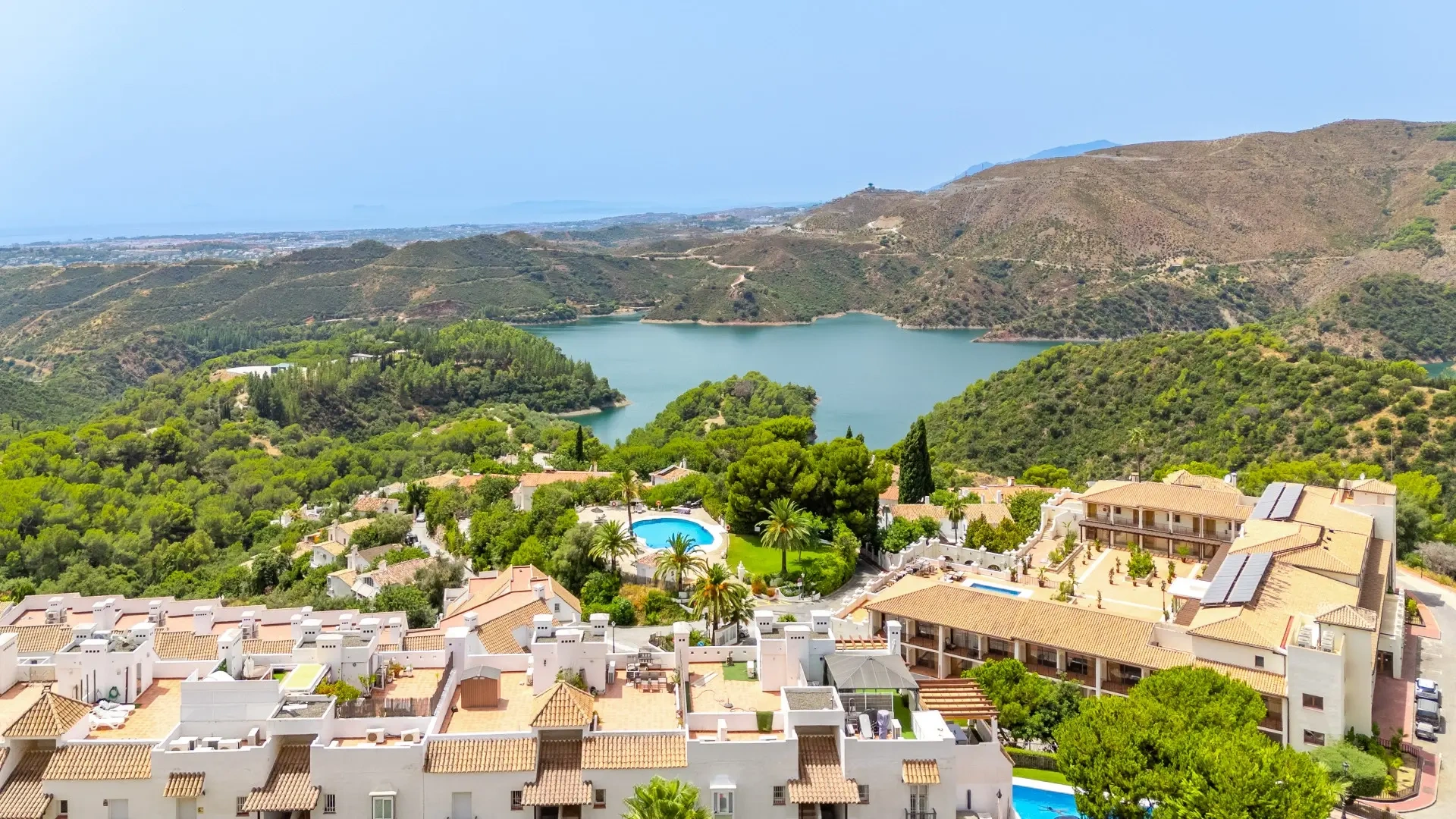 2 - venta apartamento vista al mar istan andalucía españa