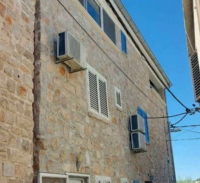 2 - venta casa vista al mar tisno šibenik-knin croacia