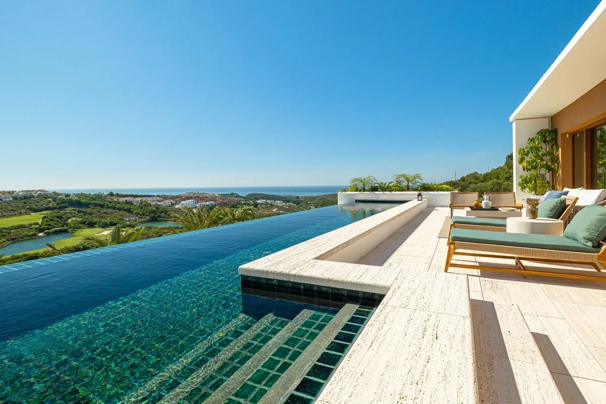 1 - verkoop huis uitzicht op zee casares - costa del sol andalusië spanje