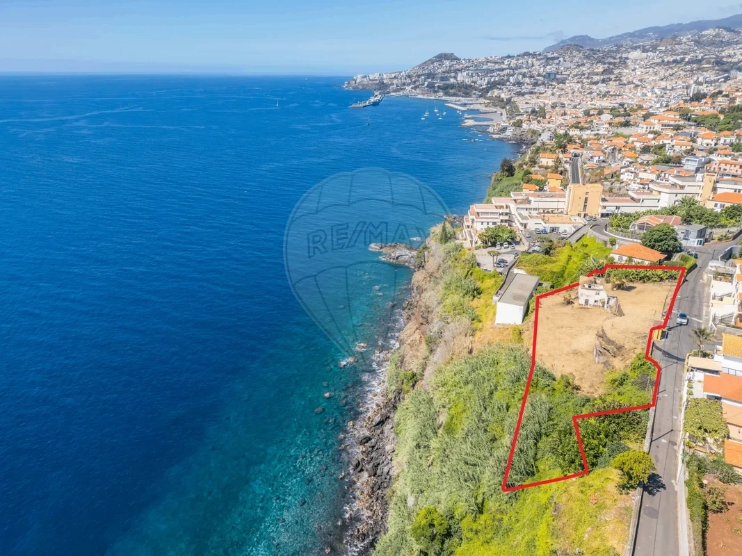 1 - verkoop terrein aan het water funchal madeira portugal