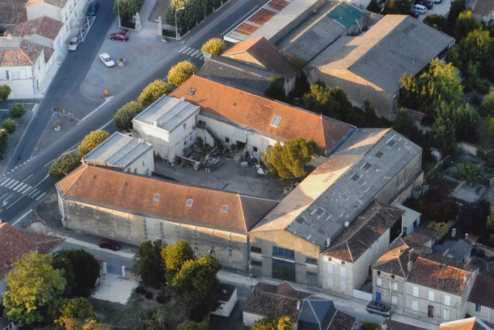 1 - venta casa saint-jean-d'angély charente marítimo francia