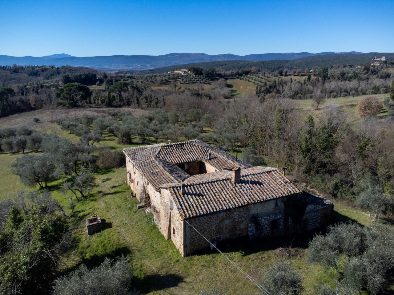 1 - estate for sale in siena tuscany italy