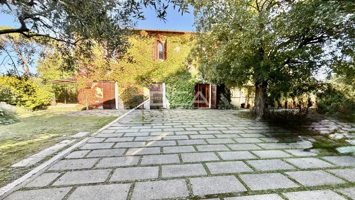 2 - venda casa capannori toscana itália