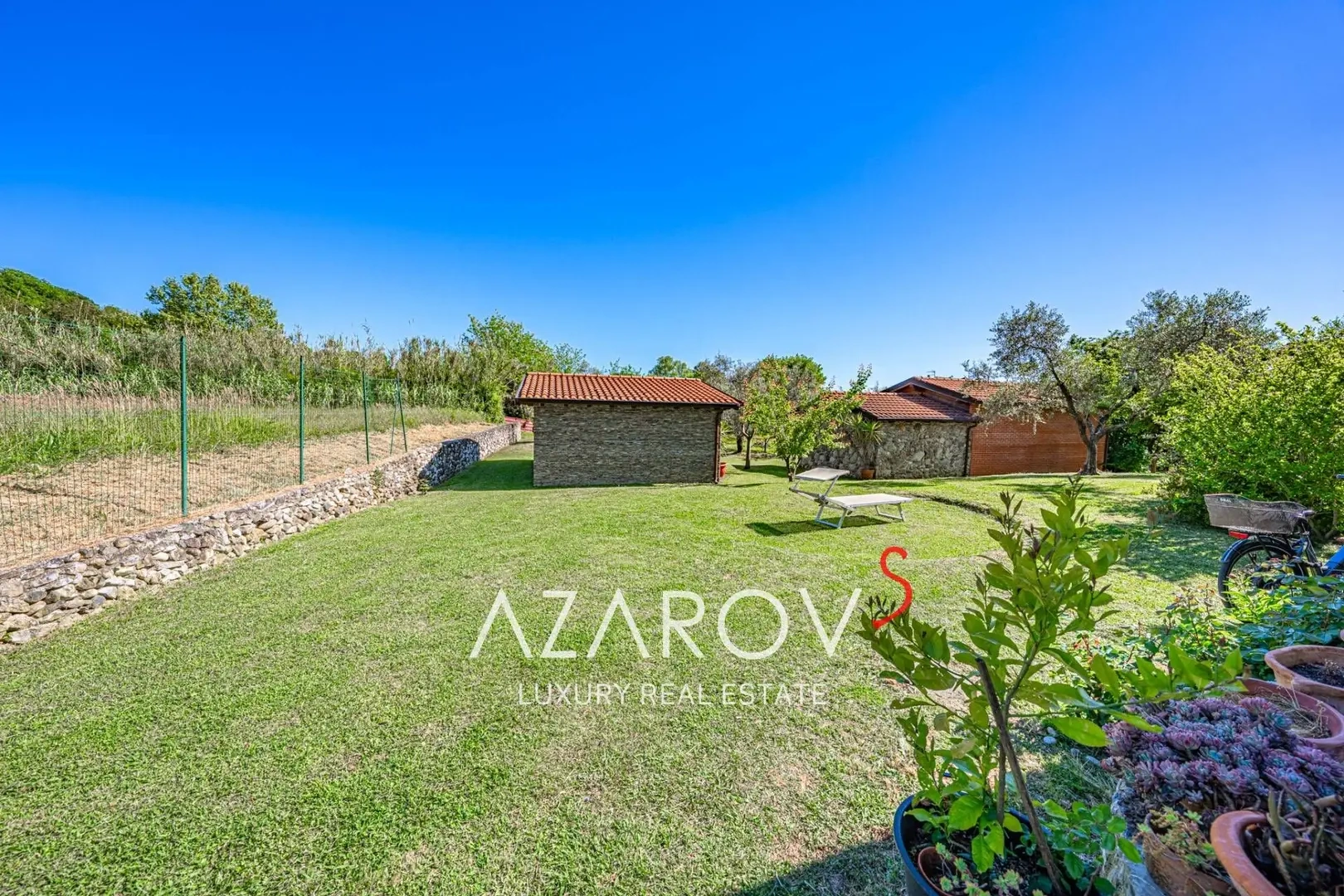 2 - villa for sale in carrara tuscany italy