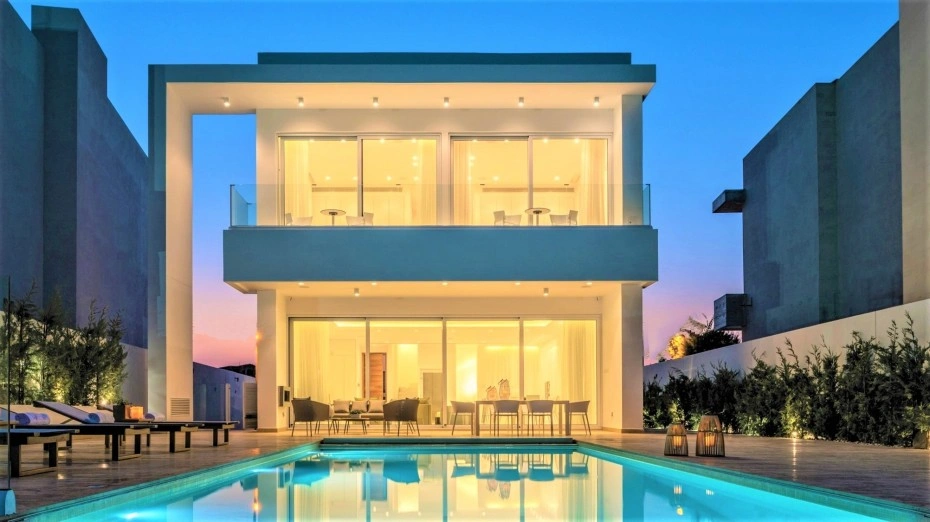 1 - vente villa pieds dans l'eau famagusta famagouste chypre
