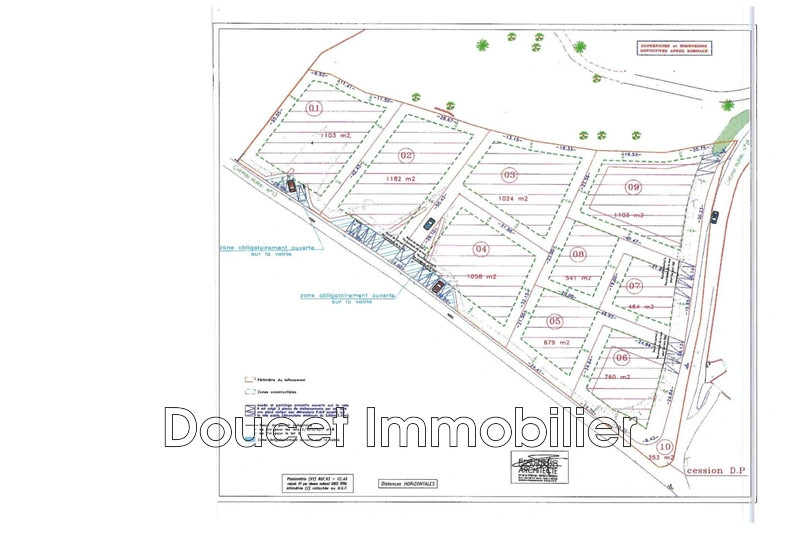 Terreno de 1 103 m²