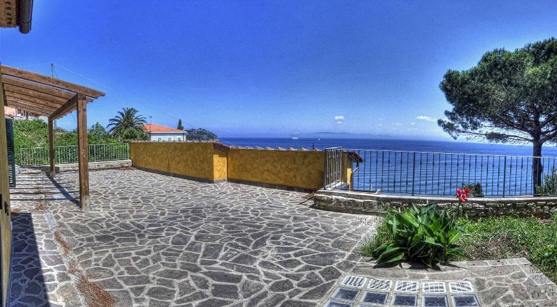 1 - vente maison vue mer rio - île d'elbe toscane italie