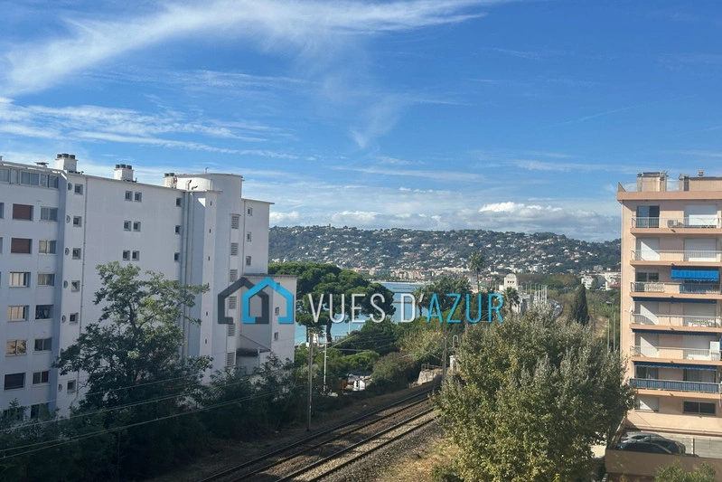 Apartamento vista al mar con terraza