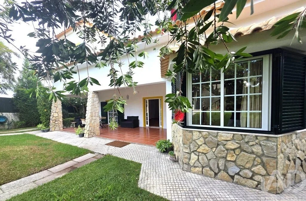 2 - villa for sale in corroios lisbon region portugal