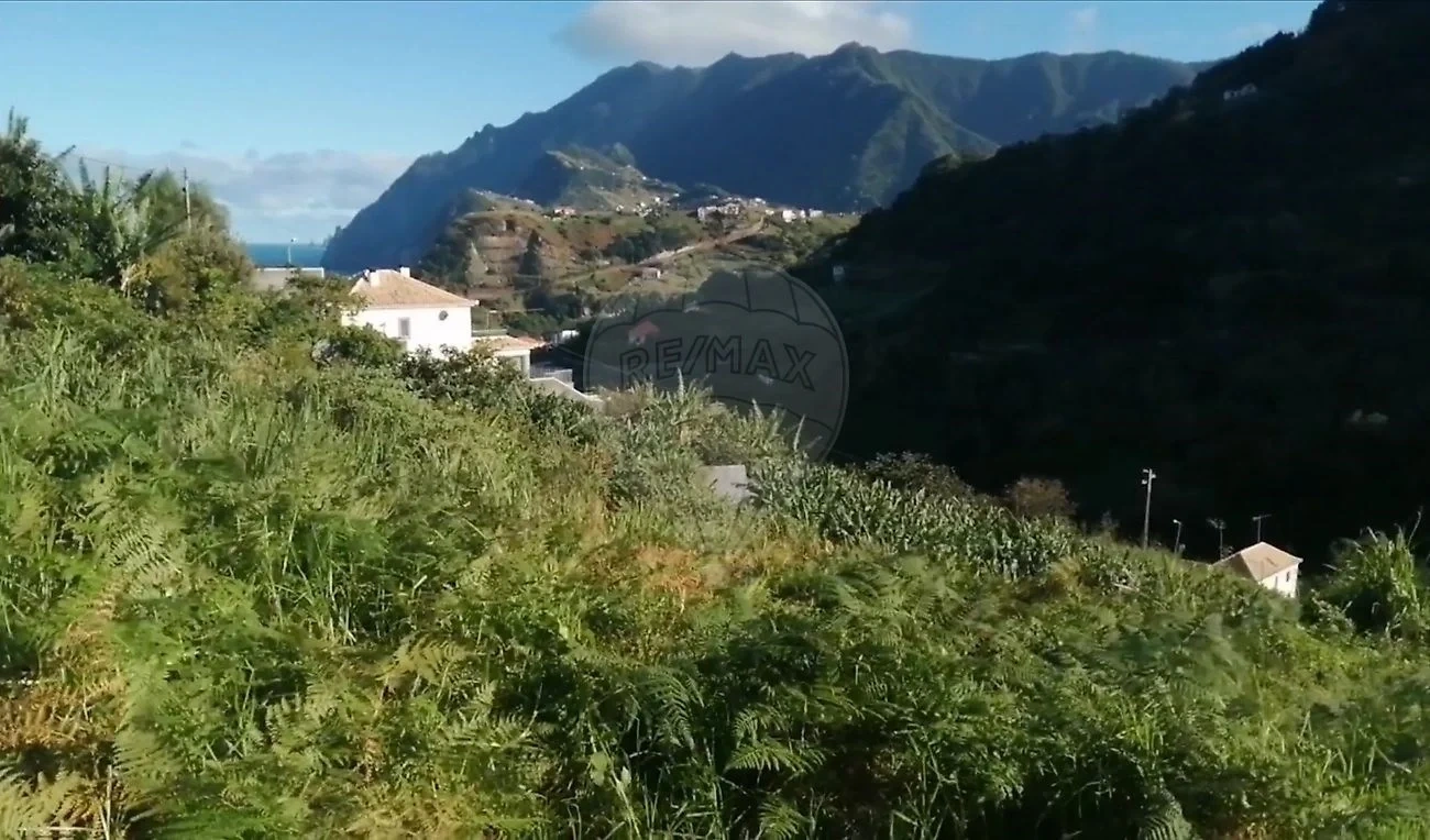 2 - verkoop terrein machico madeira portugal