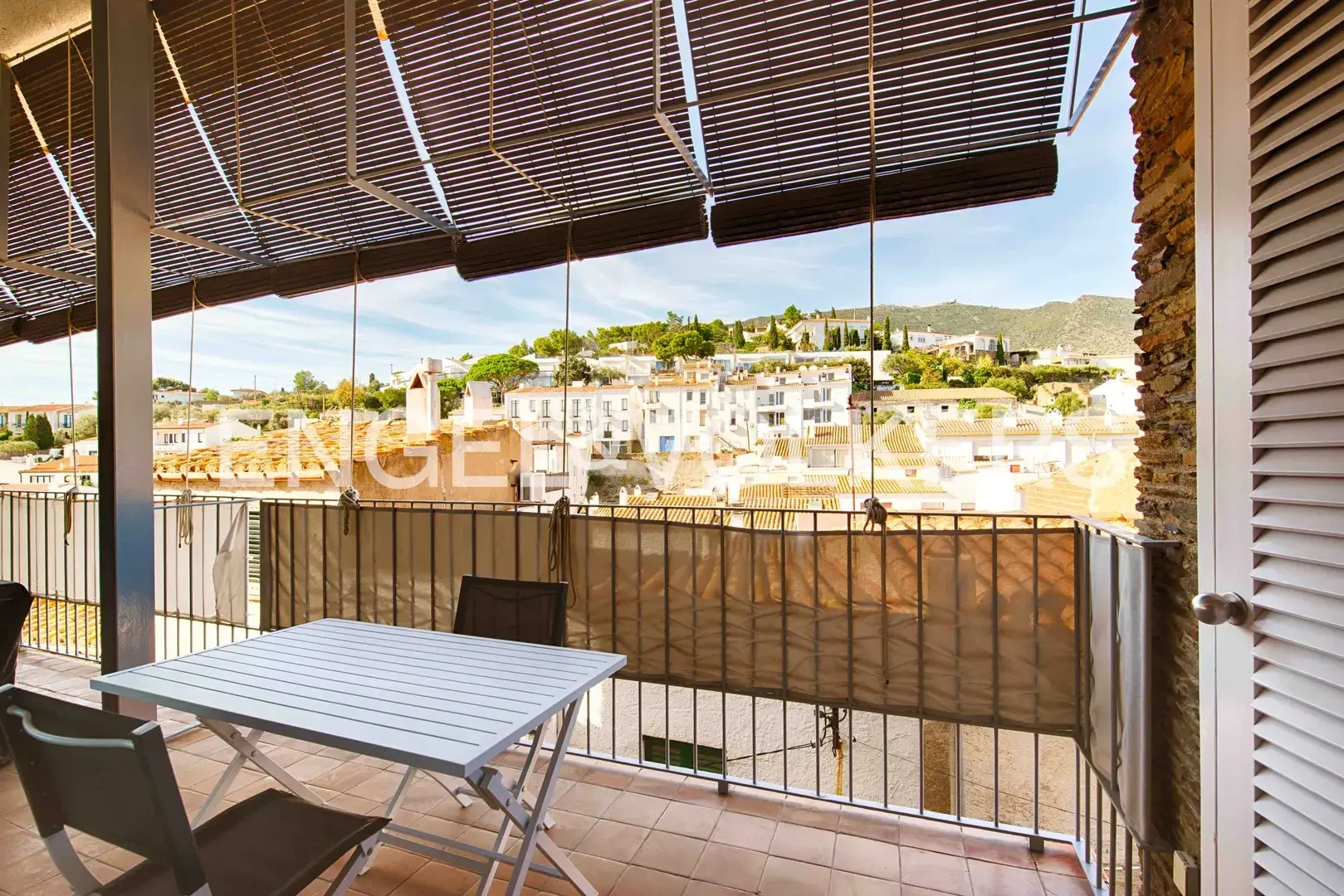 2 - venta casa a pie de playa cadaques cataluña españa