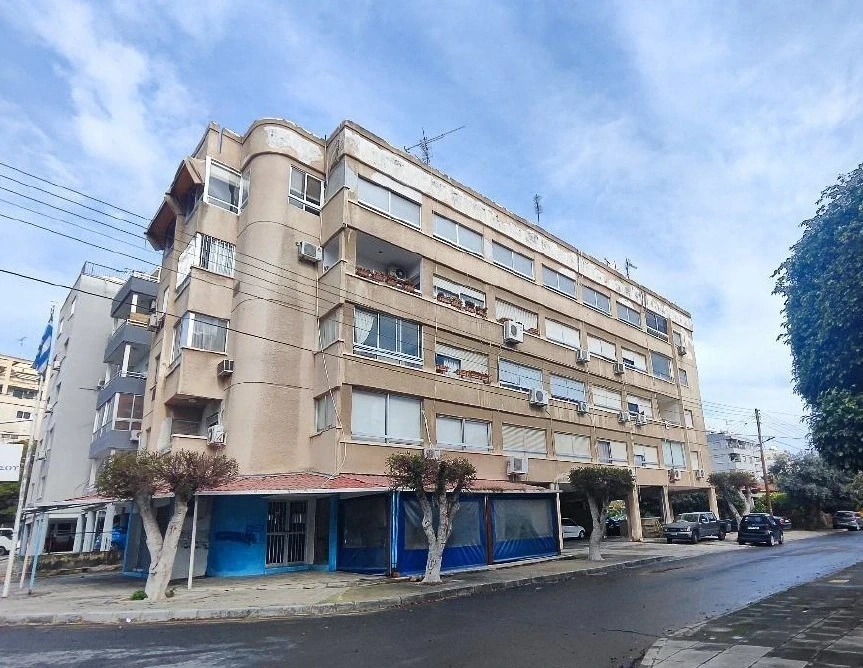 1 - vendita appartamento spiaggia a piedi limassol limassol cipro