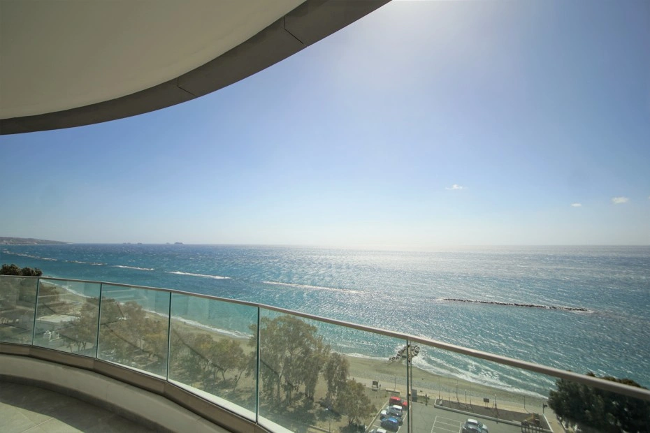 1 - vente appartement pieds dans l'eau limassol limassol chypre