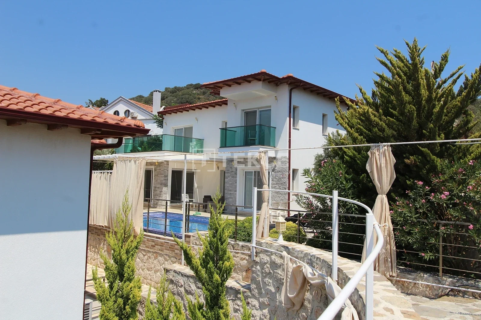 2 - vente maison pieds dans l'eau kas antalya turquie