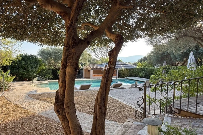 1 - sea view house for sale in la croix-valmer var france