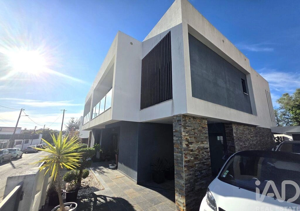2 - vendita casa charneca de caparica regione lisbona portogallo