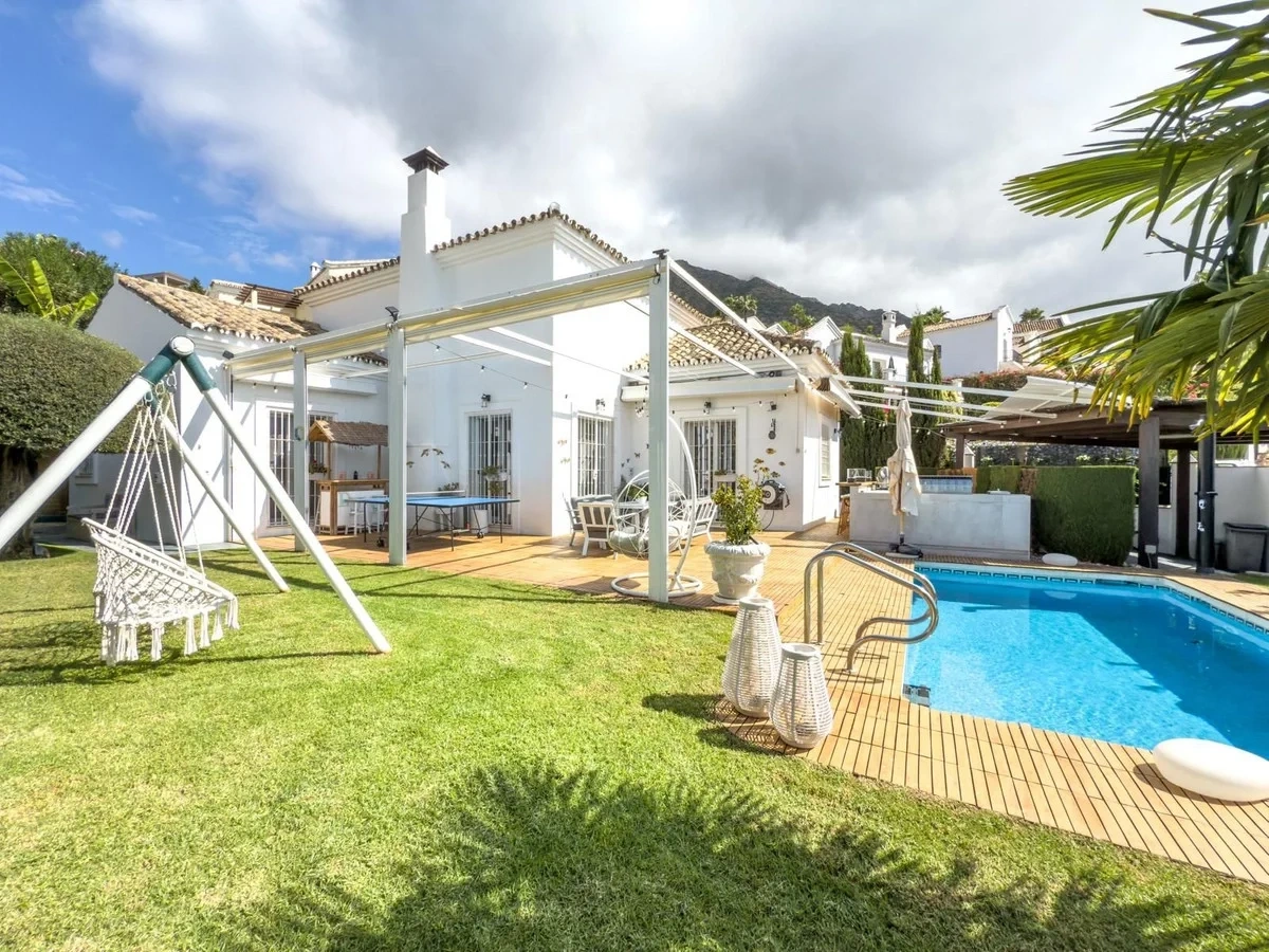 2 - venta casa istan andalucía españa