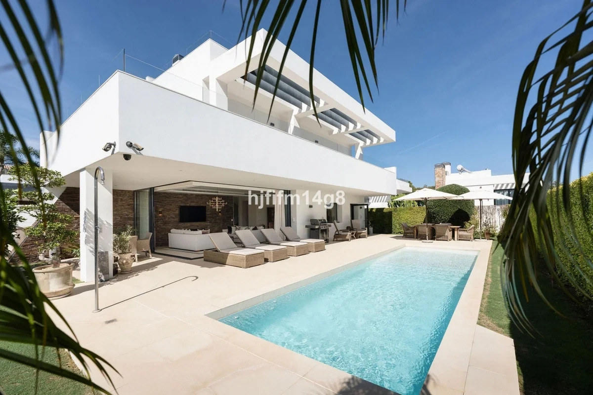1 - verkauf haus strandpromenade san pedro de alcántara andalusien spanien