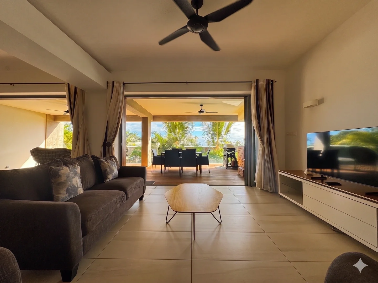 2 - verkauf wohnung direkt am wasser tamarin rivière noire mauritius