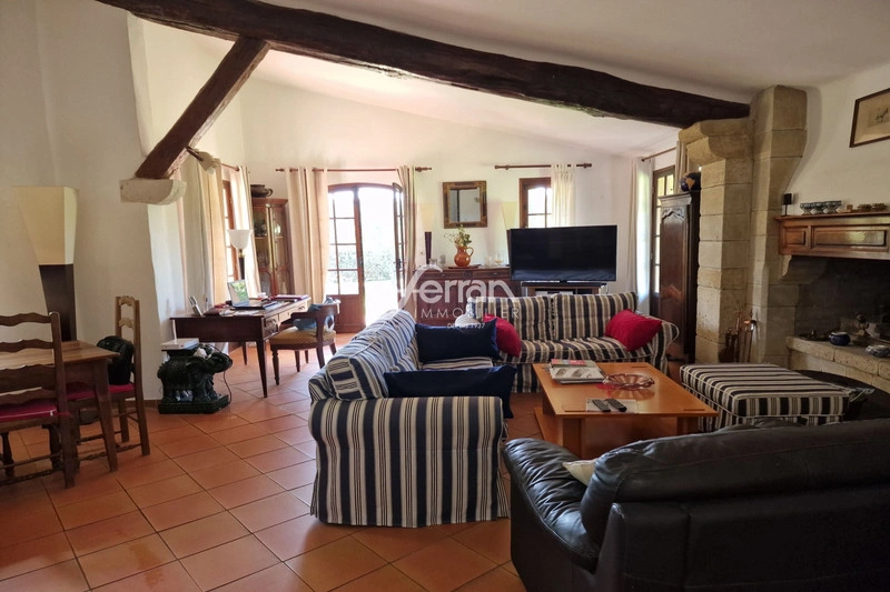 2 - venda casa sillans-la-cascade var frança