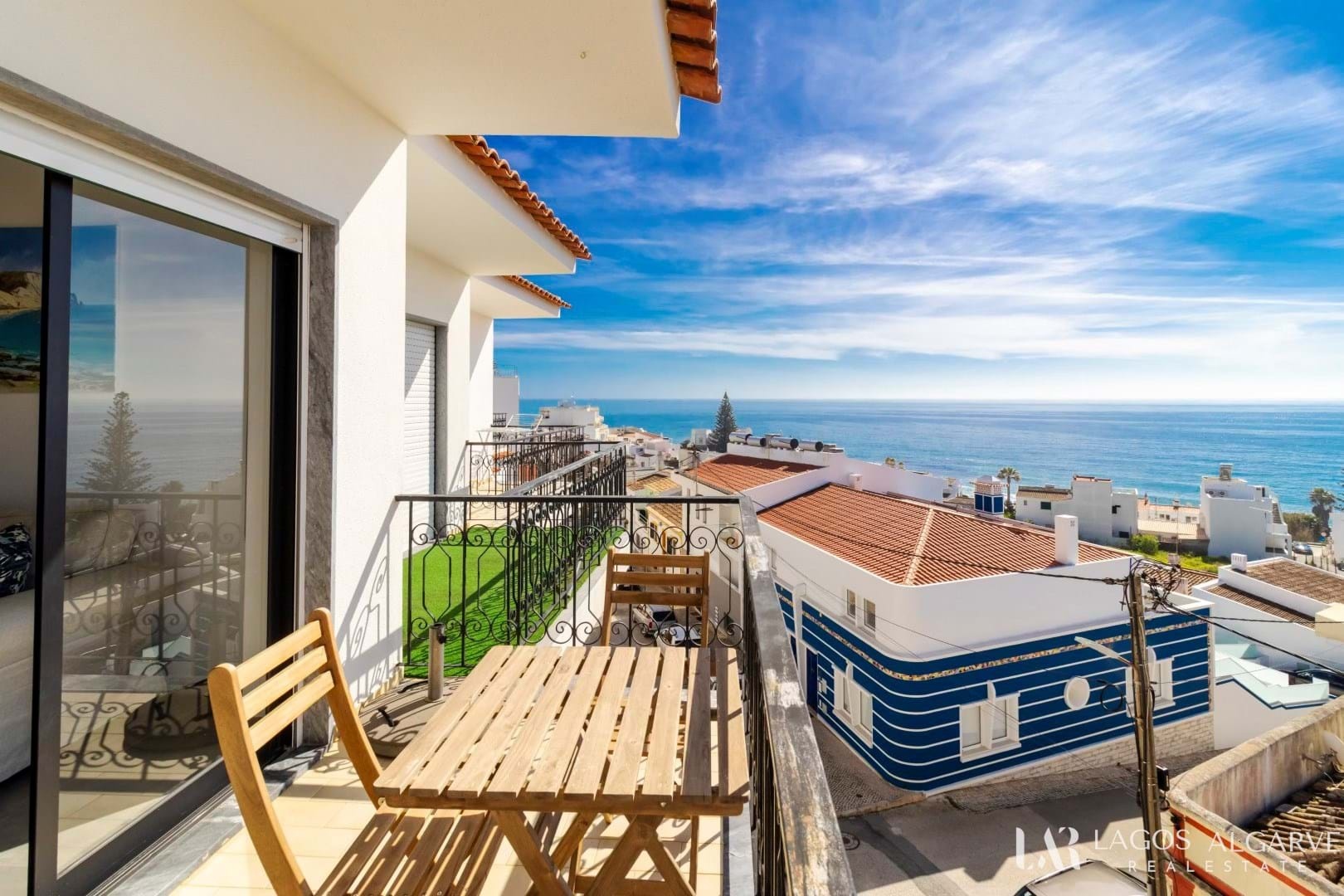 1 - venda apartamento vista de mar praia da luz algarve portugal