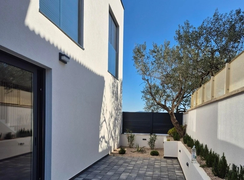 2 - vendita appartamento vista mare murter sebenico e tenin croazia