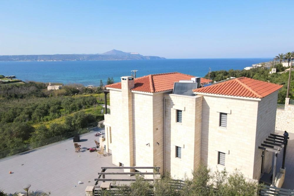 1 - verkoop huis uitzicht op zee kalyves crete griekenland